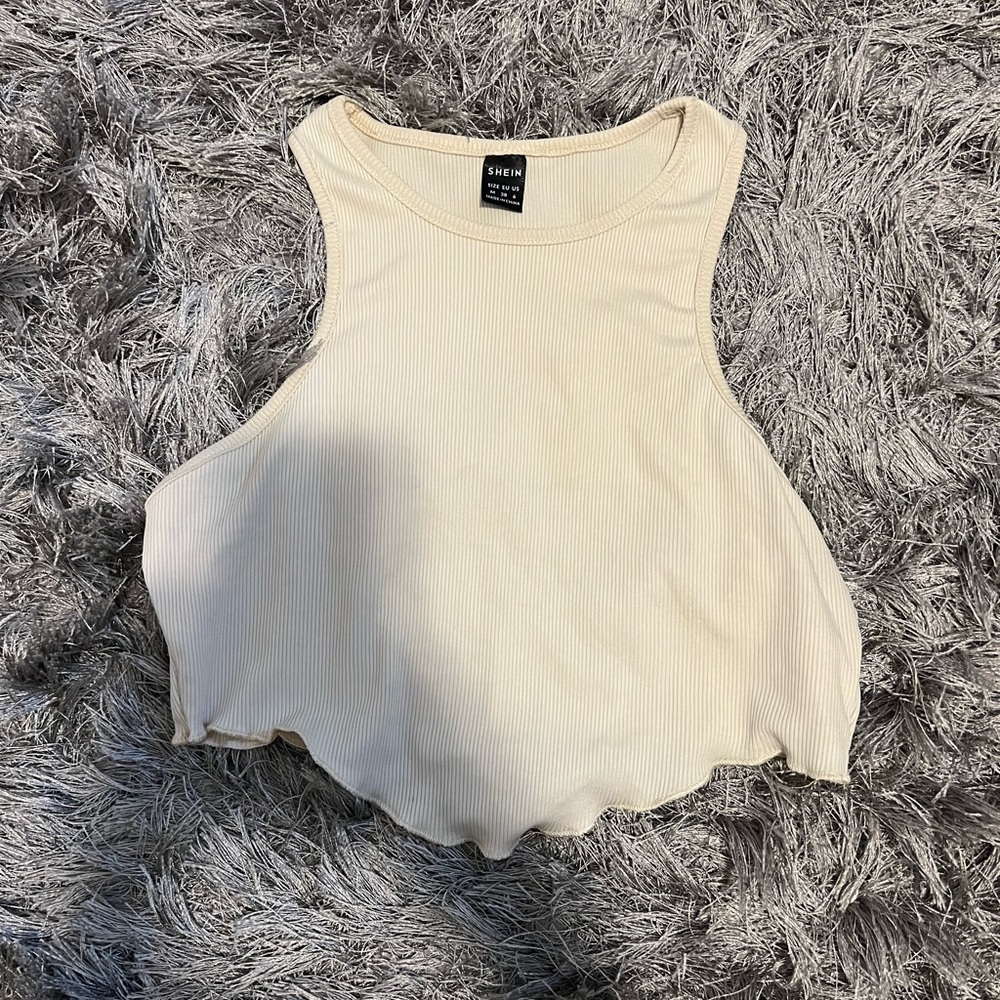 shein beige crop top